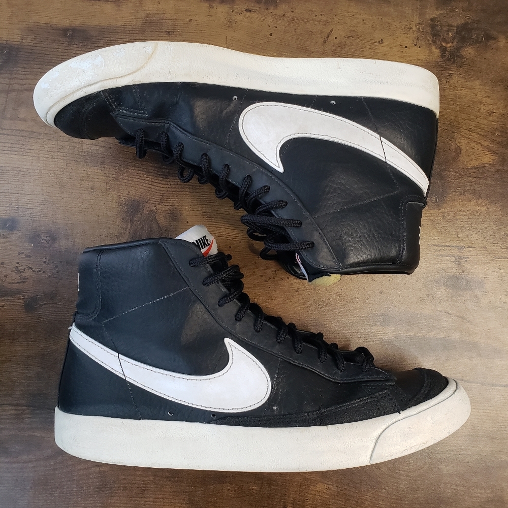 Retro Classic Black +White Nike High Top Sneakers
